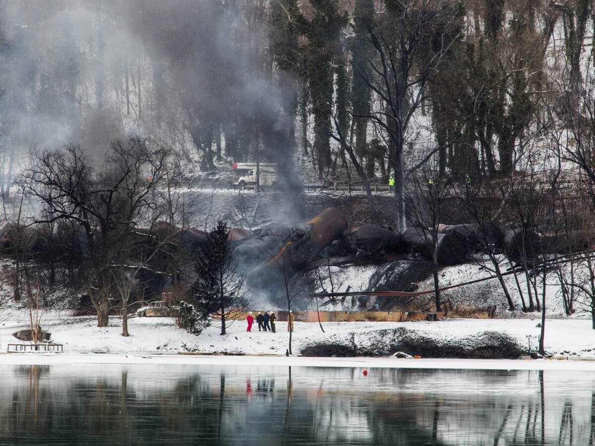 Mt Carbon train explosion by D.T. Stehpenson_west virginia
