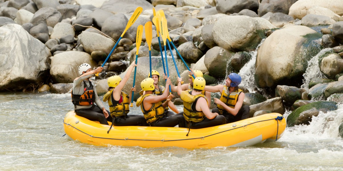 networking-and-learning People river rafting.