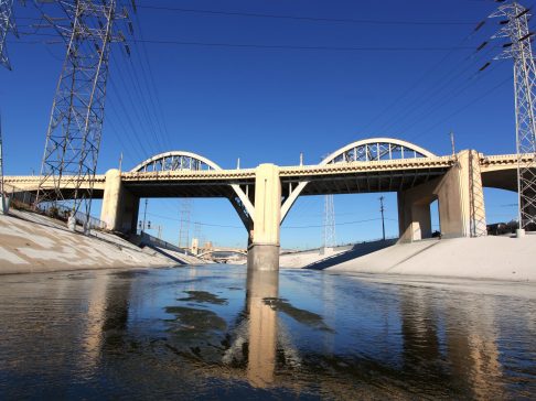la-river-with-algae la-river-with-algae